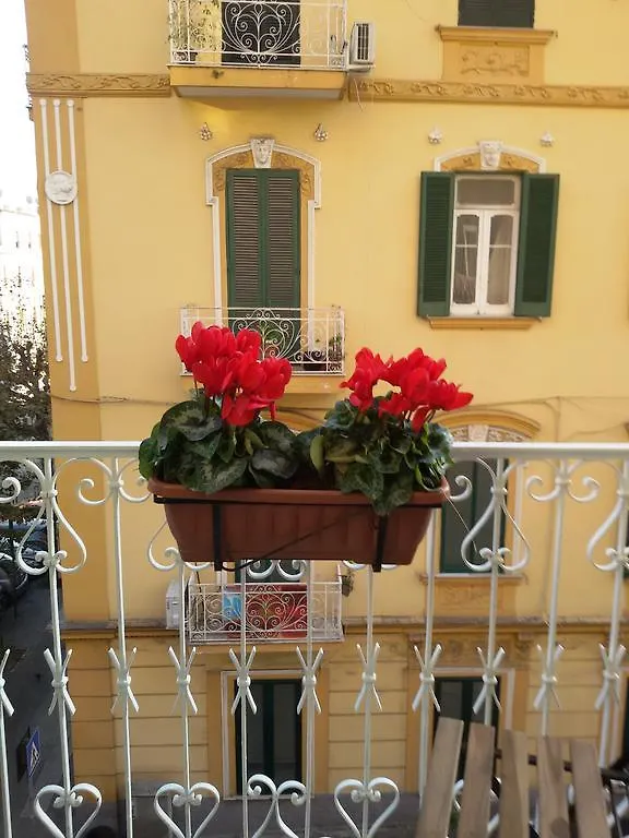 Bed & Breakfast At Home Lettieri Naples