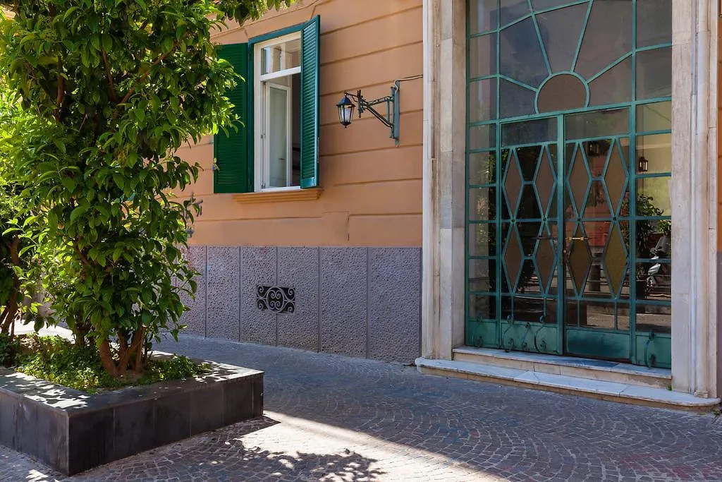 At Home Lettieri Naples 4*,