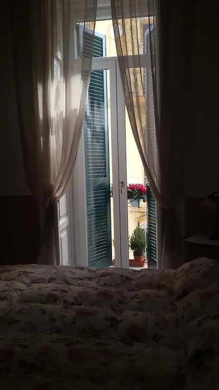 Bed & Breakfast At Home Lettieri Naples